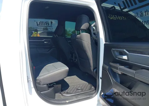 2022 Ram 1500 Big Horn 4X4 5'7 Box из США, поврежденный, VIN 1C6RRFFG2NN327604